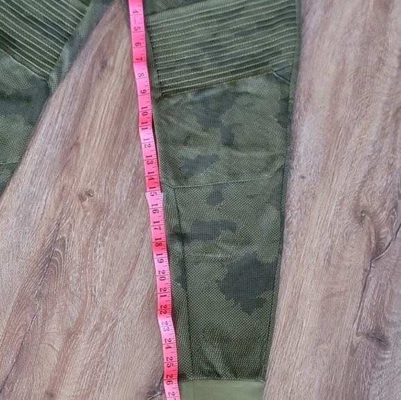 Jogger Pants Army Green Camo Size M Men #709 - Picture 13 of 14